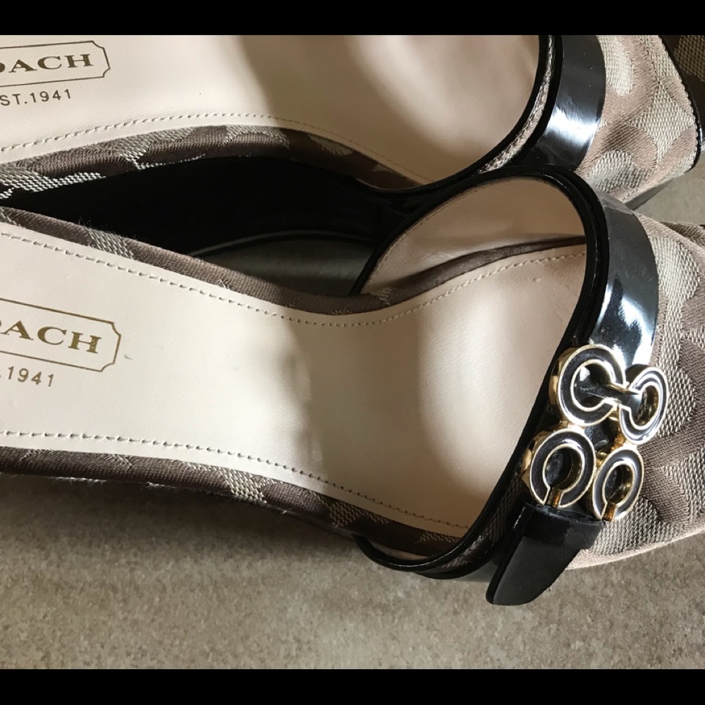 COACH {WEDGE HEEL} SHOES - Picture 7 of 7